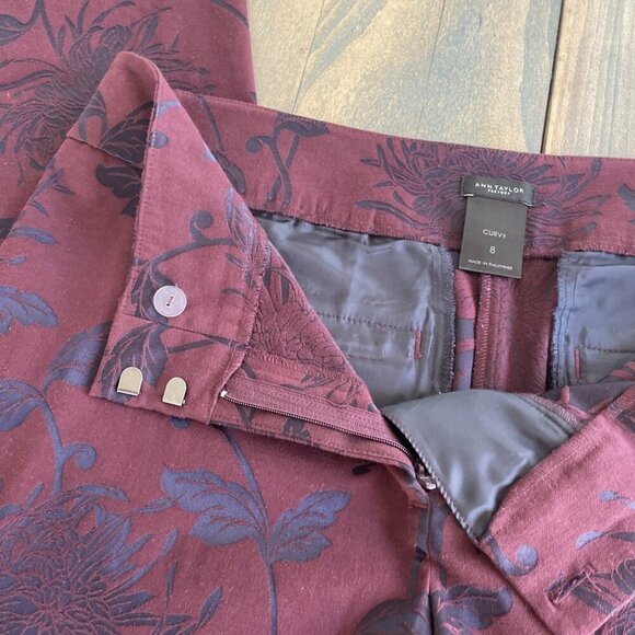Ann Taylor FactorySignature Floral Chino Pants Stretch Maroon Curvy Size 8 (M5) - Picture 4 of 9
